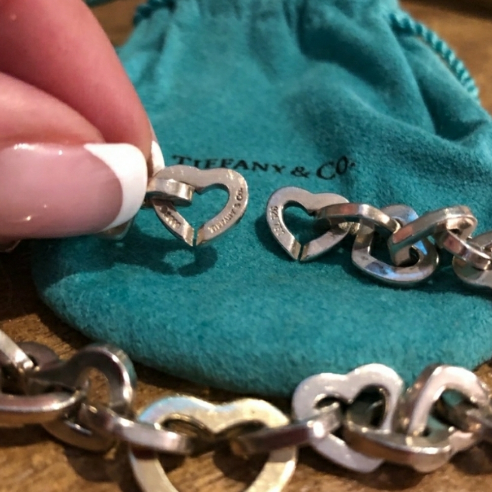 TIFFANY & Co Bracelet Retired Heart Link - Picture 4 of 6